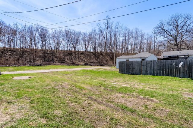 1819 W 6th Street, Davenport, IA 52802