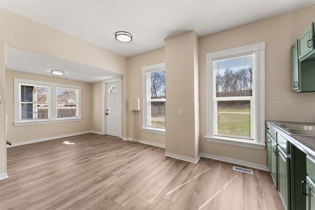 1819 W 6th Street, Davenport, IA 52802