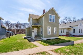 1819 W 6th Street, Davenport, IA 52802