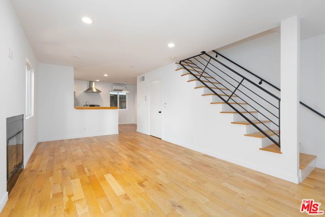 1016 Sanborn Avenue 101, Los Angeles, CA 90029