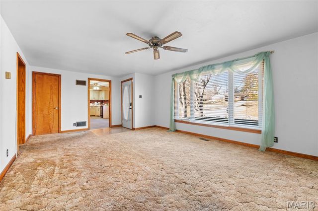 464 W Rosedale Drive, East Alton, IL 62024