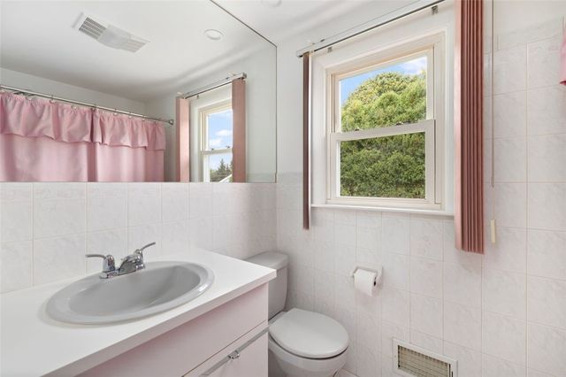 291 Old County Road, Smithfield, RI 02917