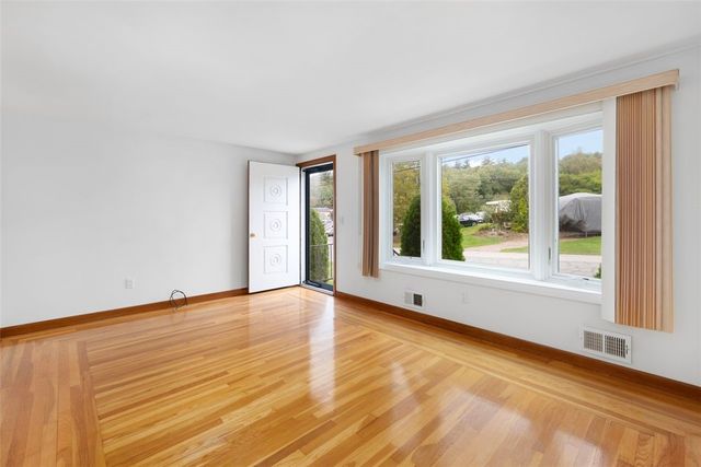 291 Old County Road, Smithfield, RI 02917
