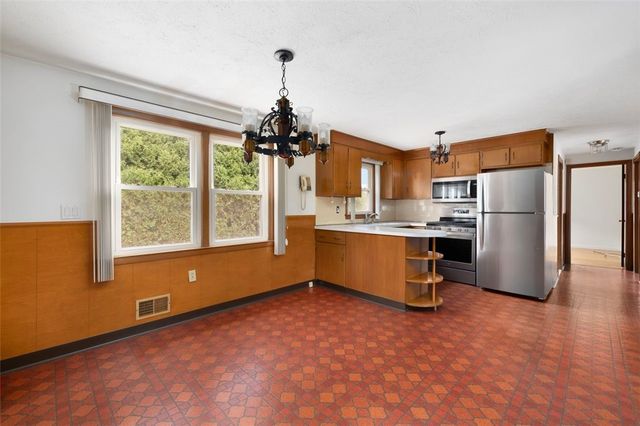 291 Old County Road, Smithfield, RI 02917