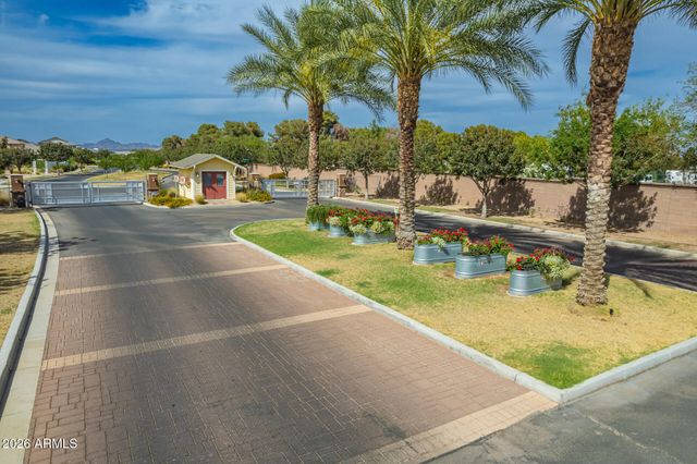 2430 E ALTA VISTA Road, Phoenix, AZ 85042