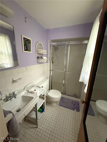 1026 Joy Oval, Seven Hills, OH 44131