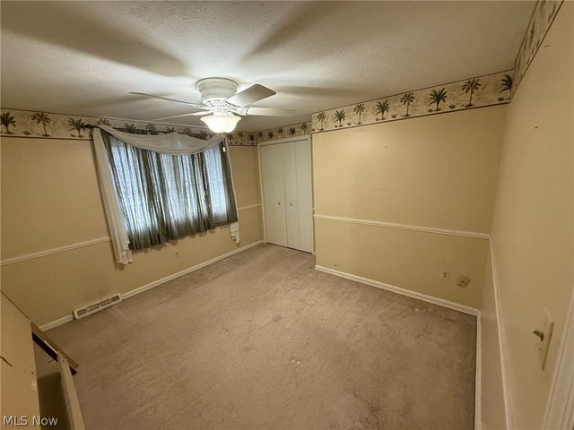 1026 Joy Oval, Seven Hills, OH 44131