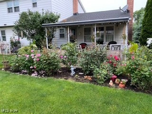 1026 Joy Oval, Seven Hills, OH 44131