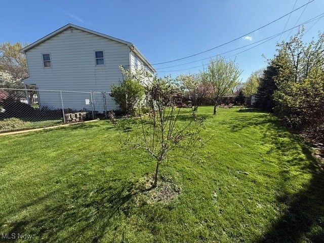 1026 Joy Oval, Seven Hills, OH 44131