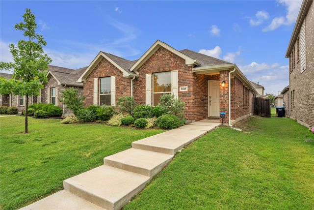 5829 Japonica Street, Fort Worth, TX 76123