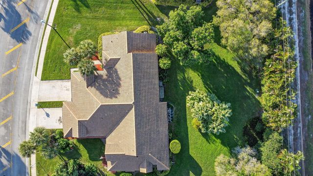 5665 Aspen Ridge Circle, Delray Beach, FL 33484