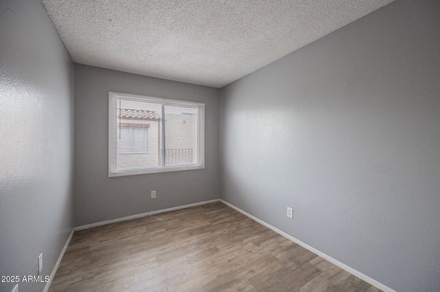 5440 W BELLEVIEW Street, Phoenix, AZ 85043