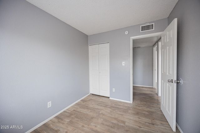 5440 W BELLEVIEW Street, Phoenix, AZ 85043