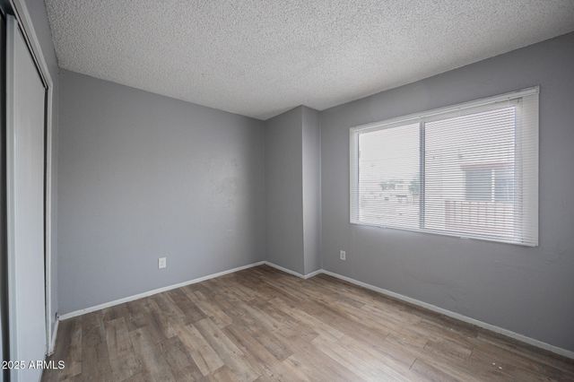 5440 W BELLEVIEW Street, Phoenix, AZ 85043