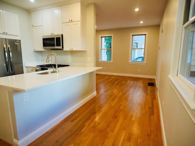 59 7th 1, Cambridge, MA 02141
