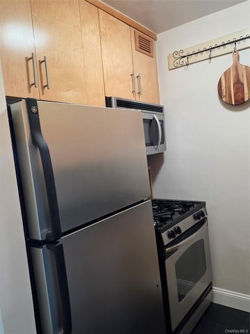 18-15 215th Street 16 C, Bayside, NY 11360