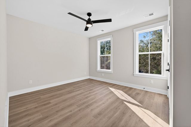 1350 Lucinda Street, Mount Pleasant, SC 29466