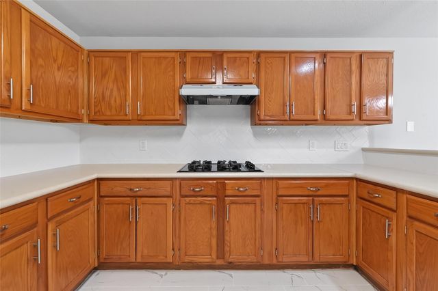 18058 Golden Ridge Drive, Houston, TX 77084