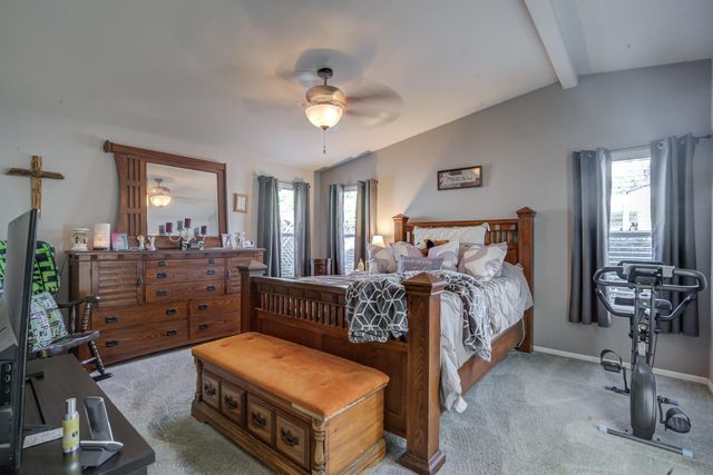 880 Tuberose Trail, Redding, CA 96003