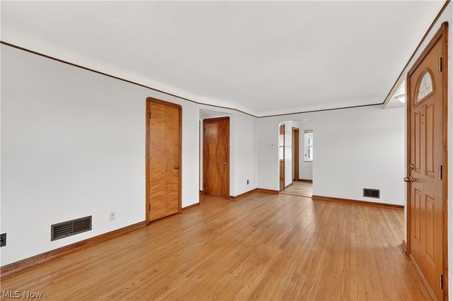 2819 Tuxedo Avenue, Parma, OH 44134