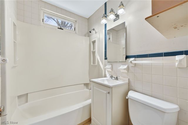 2819 Tuxedo Avenue, Parma, OH 44134