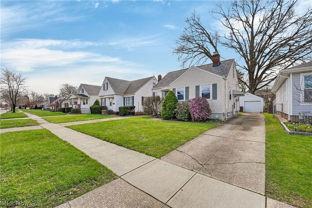 2819 Tuxedo Avenue, Parma, OH 44134