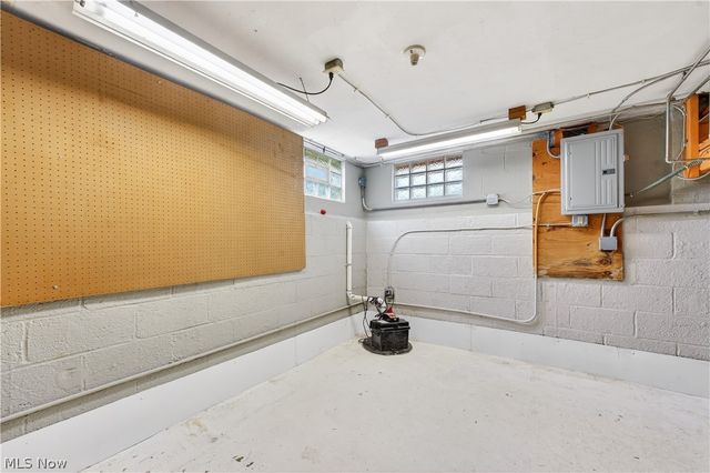 2819 Tuxedo Avenue, Parma, OH 44134