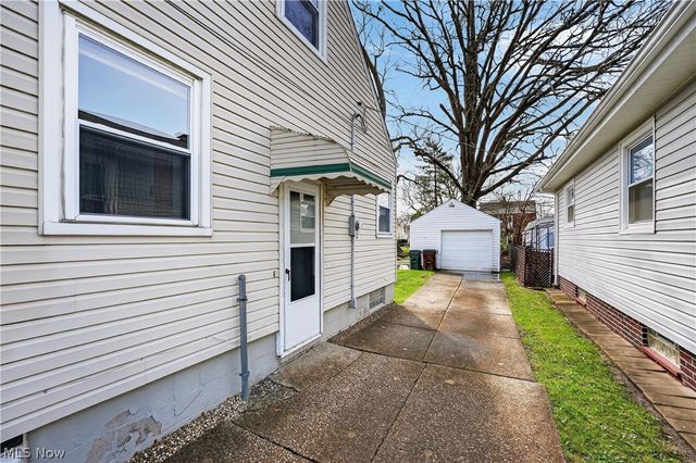 2819 Tuxedo Avenue, Parma, OH 44134