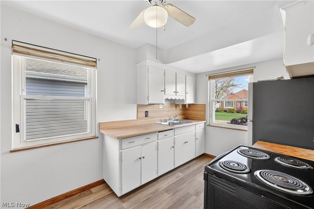 2819 Tuxedo Avenue, Parma, OH 44134