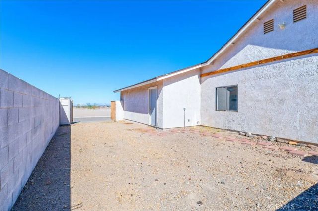 1359 Redwood, Needles, CA 92363