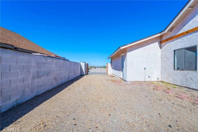 1359 Redwood, Needles, CA 92363