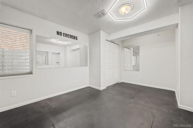 6934 S Fultondale Circle, Aurora, CO 80016