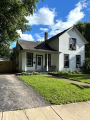 434 Cleveland Avenue, Batavia, IL 60510