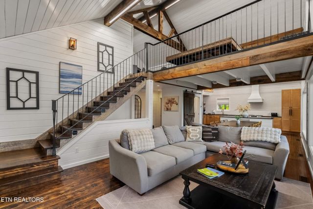 1433 Garrett Place, Gatlinburg, TN 37738