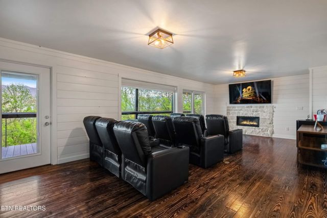1433 Garrett Place, Gatlinburg, TN 37738