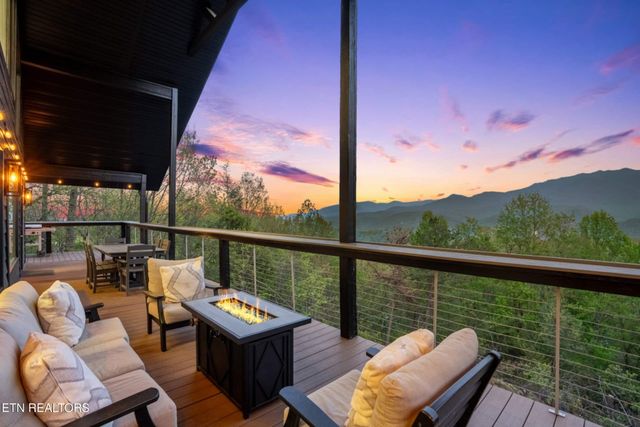 1433 Garrett Place, Gatlinburg, TN 37738