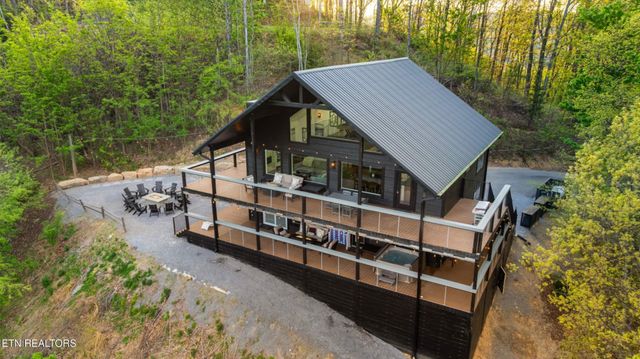 1433 Garrett Place, Gatlinburg, TN 37738