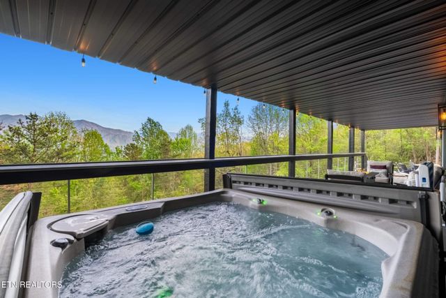 1433 Garrett Place, Gatlinburg, TN 37738