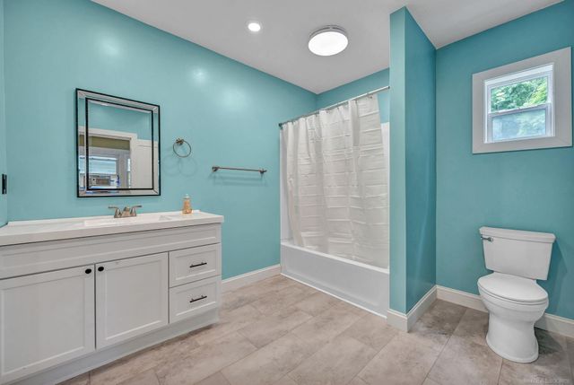732 Chicago Avenue, Lansing, MI 48915
