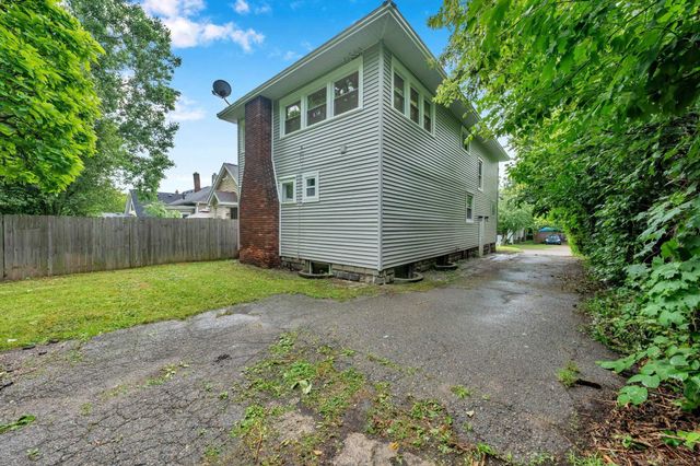 732 Chicago Avenue, Lansing, MI 48915