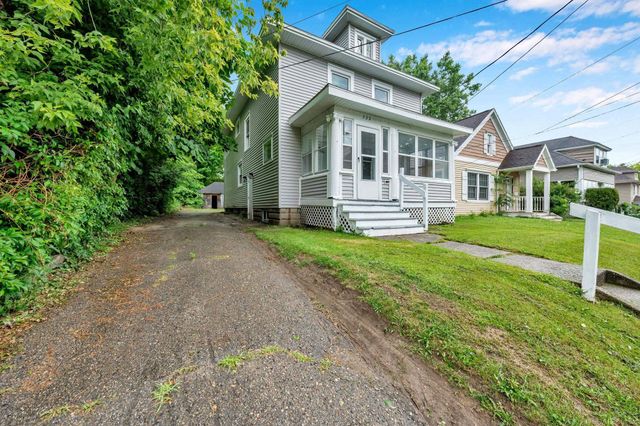 732 Chicago Avenue, Lansing, MI 48915