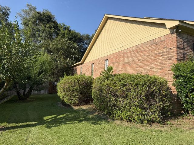 3604 Oak Ridge Ln, Dothan, AL 36303