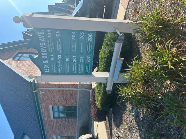 1531 S Grove Avenue, Barrington, IL 60010