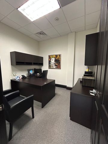 1531 S Grove Avenue, Barrington, IL 60010