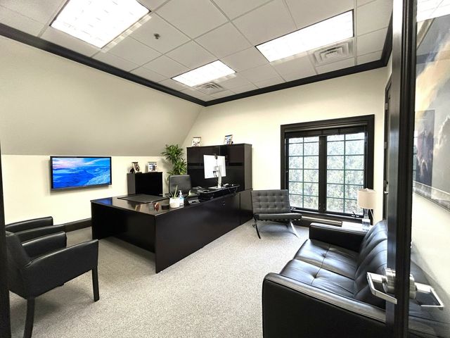 1531 S Grove Avenue, Barrington, IL 60010