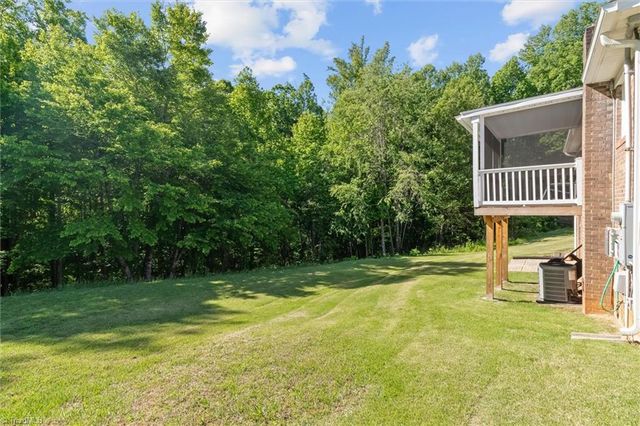 224 Delaware Avenue, Mount Airy, NC 27030