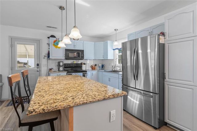 224 Delaware Avenue, Mount Airy, NC 27030