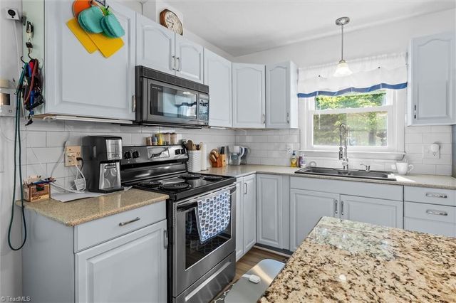224 Delaware Avenue, Mount Airy, NC 27030