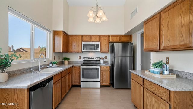 6737 E INGRAM Street, Mesa, AZ 85205