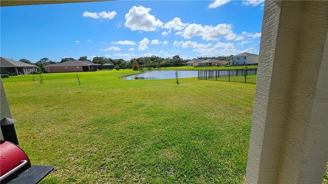 2735 Hanover Street SW, Vero Beach, FL 32968